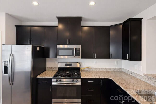 Building Photo - 3014 Potomac River Pkwy