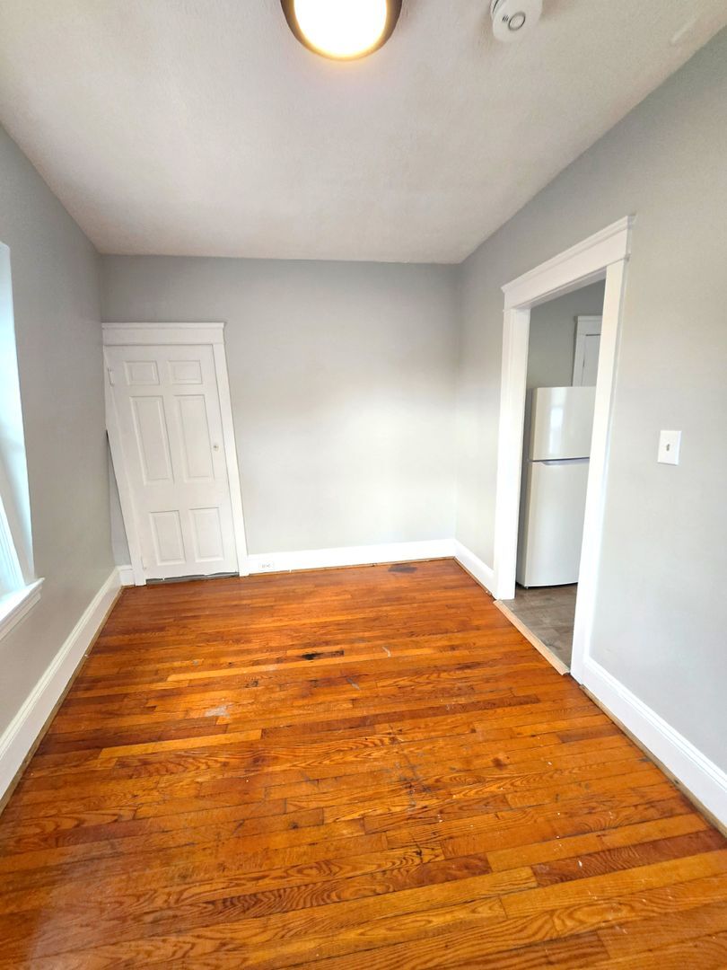 Building Photo - 161 Montgomery St