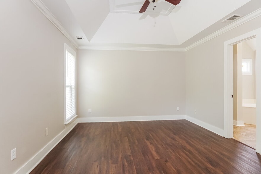 Building Photo - 224 Stonecreek Pl