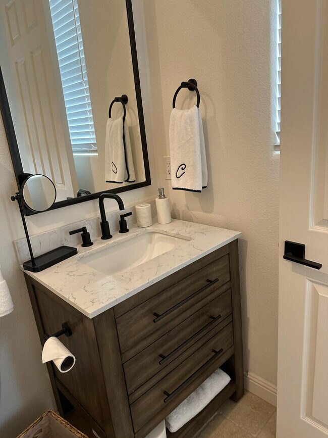 Building Photo - 80360 Torreon Way