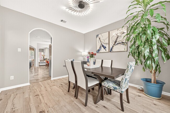 Building Photo - 20702 Sommerset Branch Ct