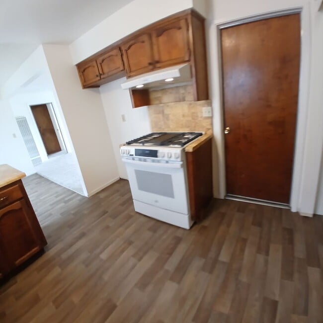 Building Photo - 1060 Santa Ynez Ave