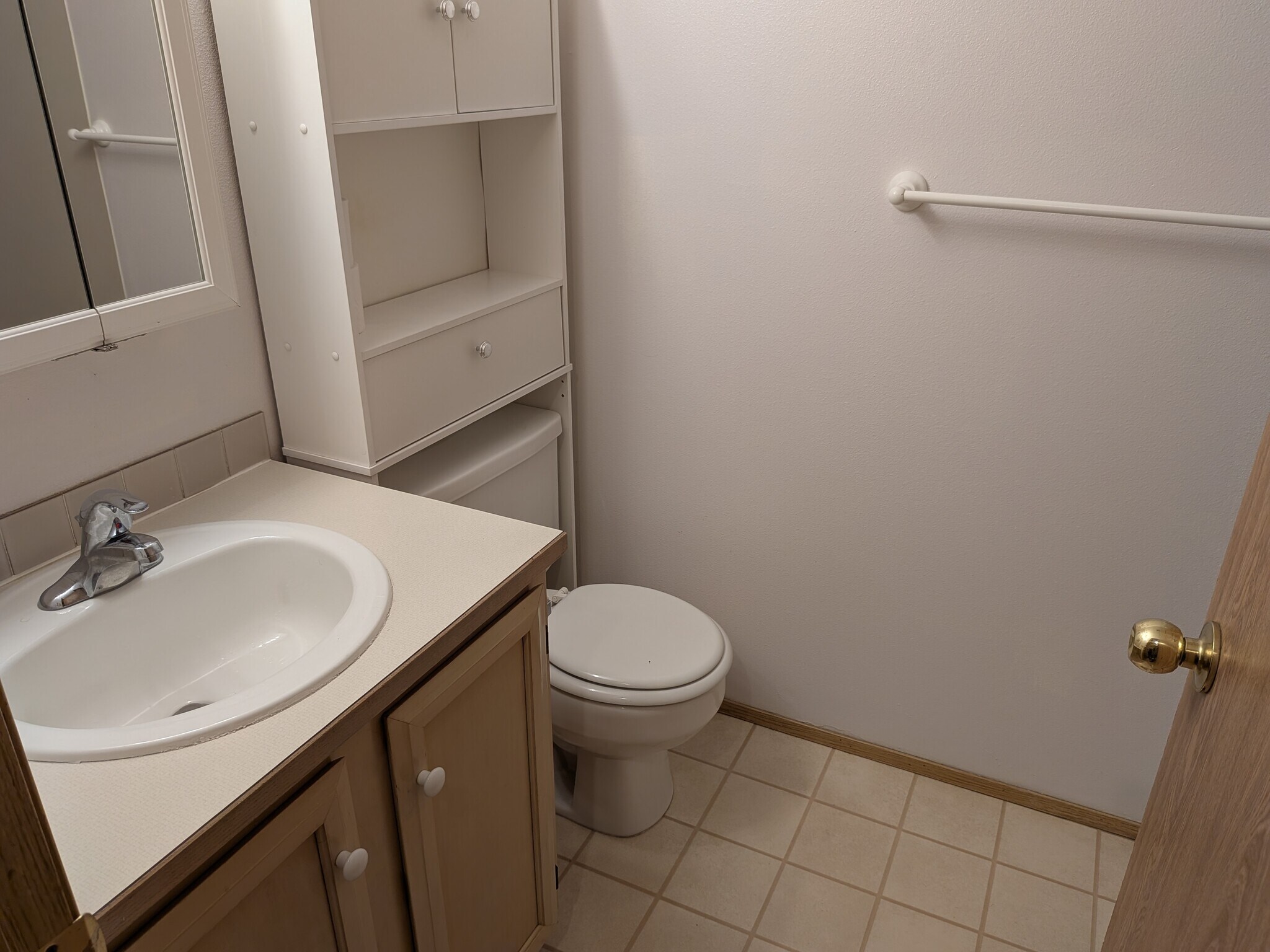 Guest Bath - 4540 45th Ave SW