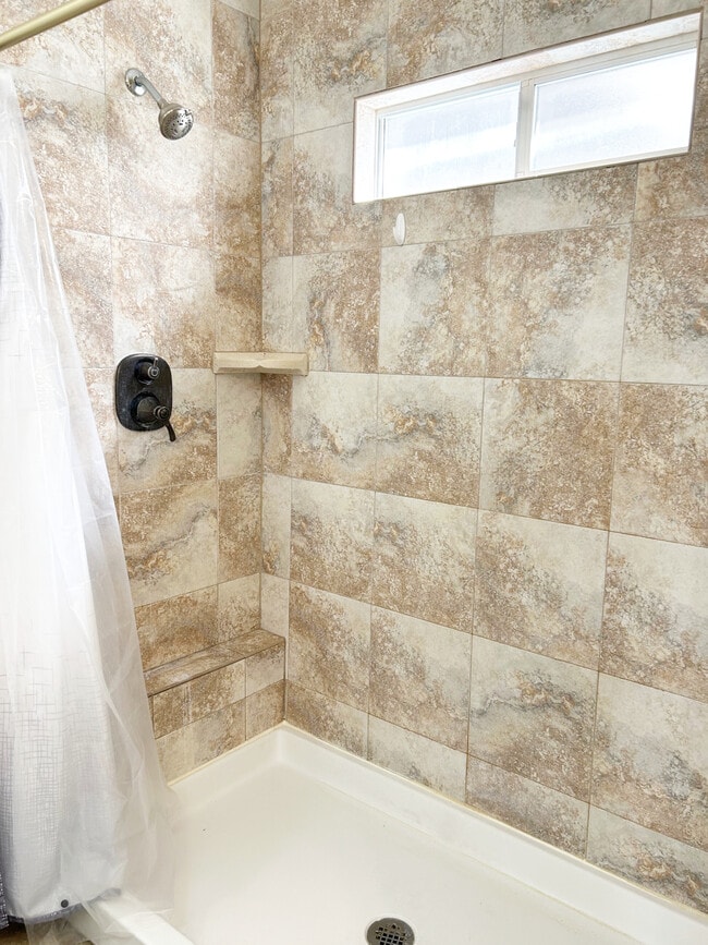 Building Photo - 54865 Avenida Vallejo