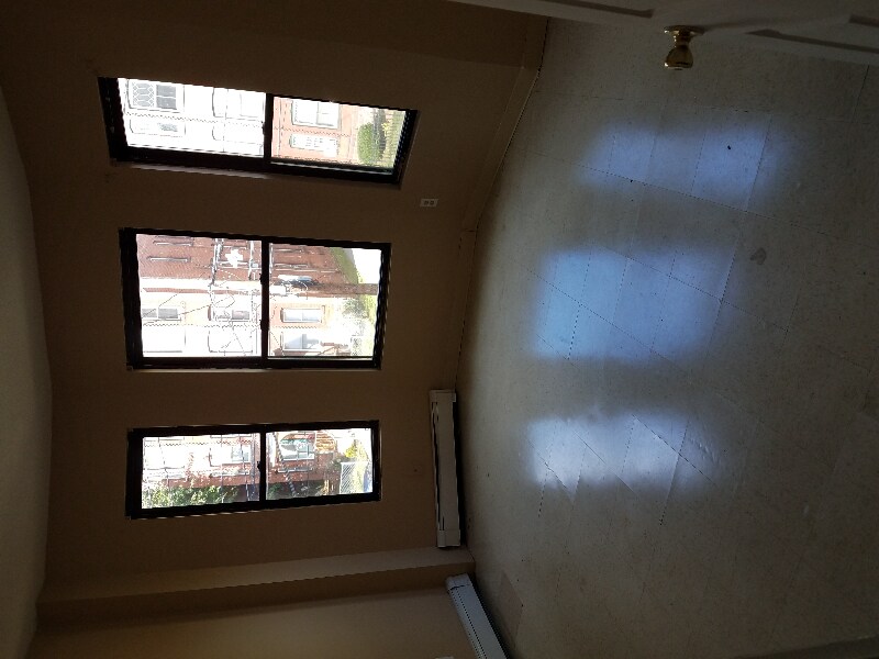 Building Photo - 3 Putnam Heights