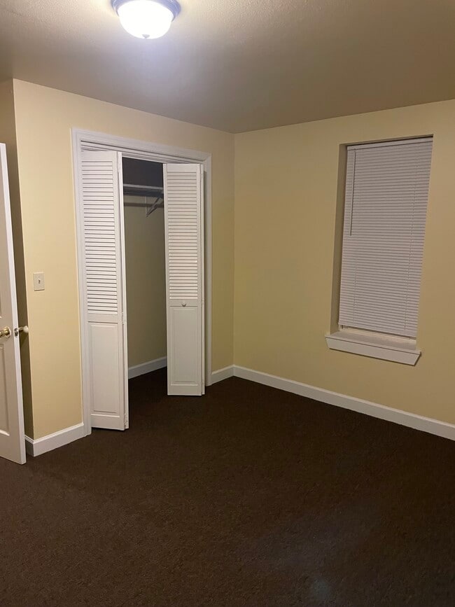 Building Photo - 610 Spruce St