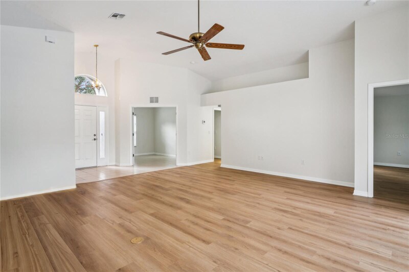 Building Photo - 322 Greenwich Cir