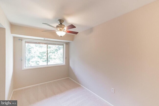 Building Photo - 212 Park Terrace Ct SE