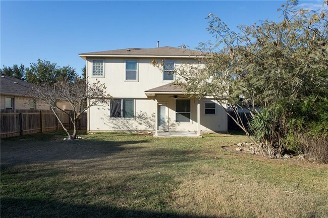 Building Photo - 1415 Fort LLoyd Pl