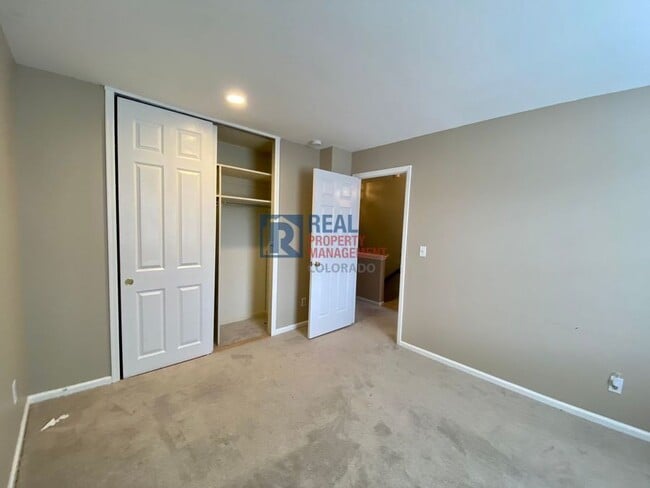 Building Photo - 5932 S Dayton Ct