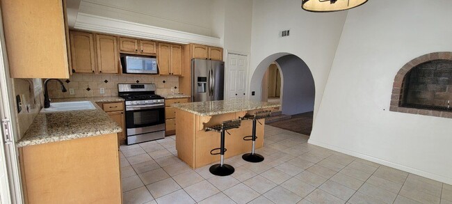 Building Photo - 5325 Surfrider Way