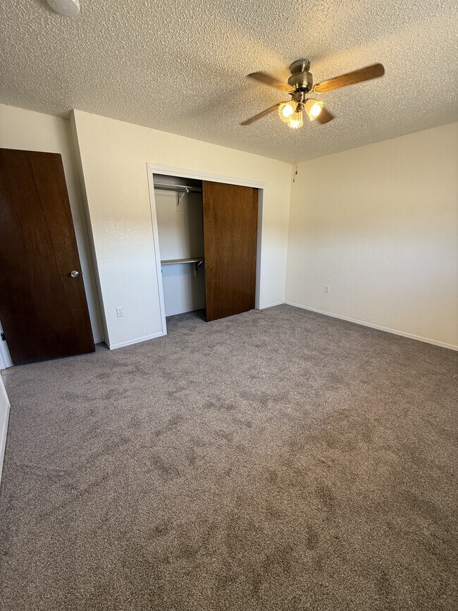Building Photo - 8403 Villanova Dr