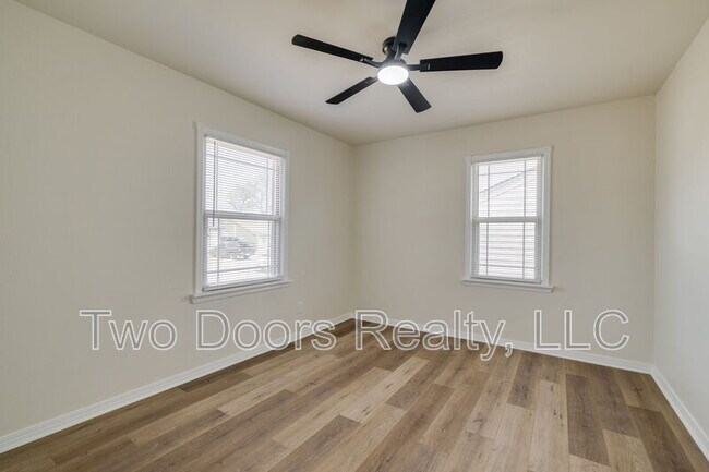 Building Photo - 2416 NW 40th St