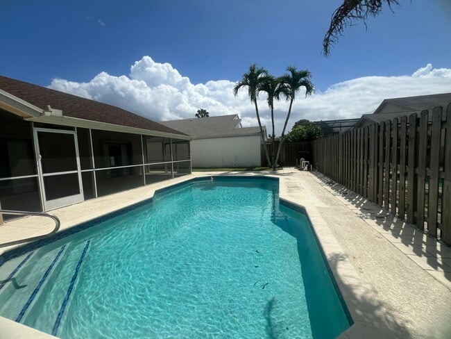 Building Photo - 21023 Rustlewood Ave