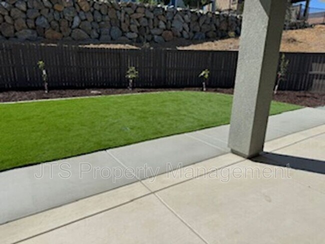 Building Photo - 3349 Hedgerow Ct