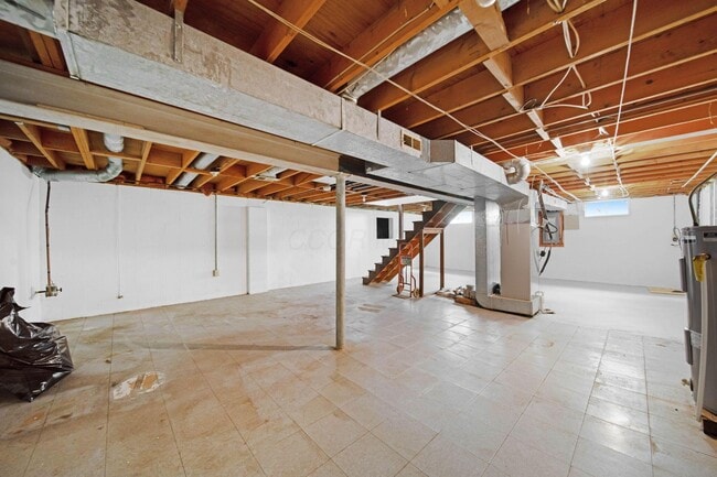 Building Photo - 921 Beechwood Rd