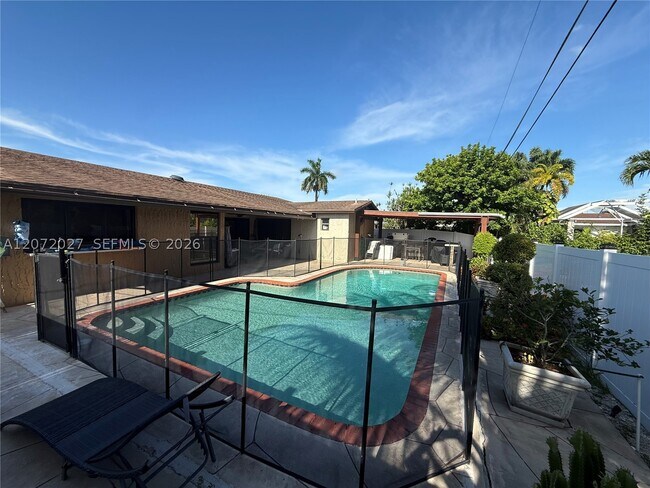 Building Photo - 11450 NW 30th St