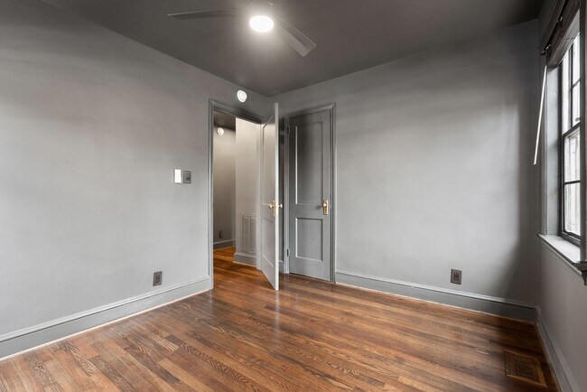 Building Photo - Heritage Historic - Unit A