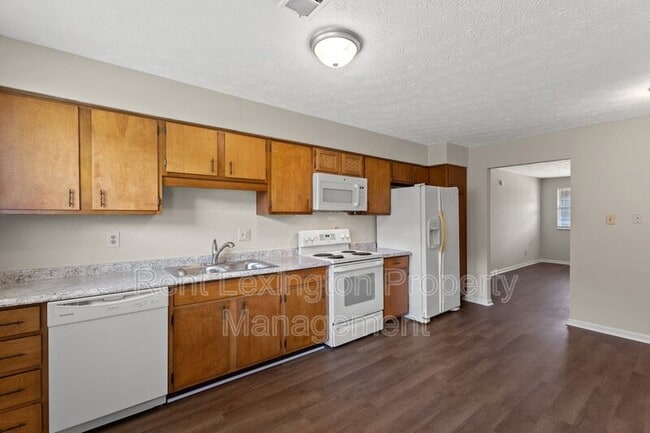 Building Photo - 4029 Victoria Way