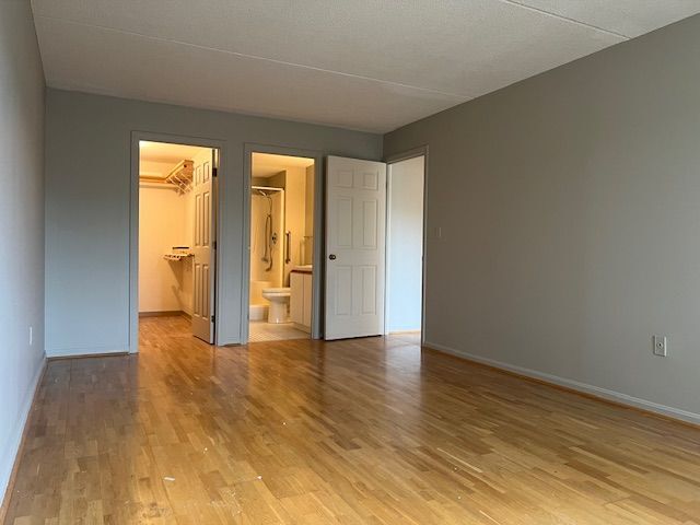 Building Photo - 100 Ledgewood Dr