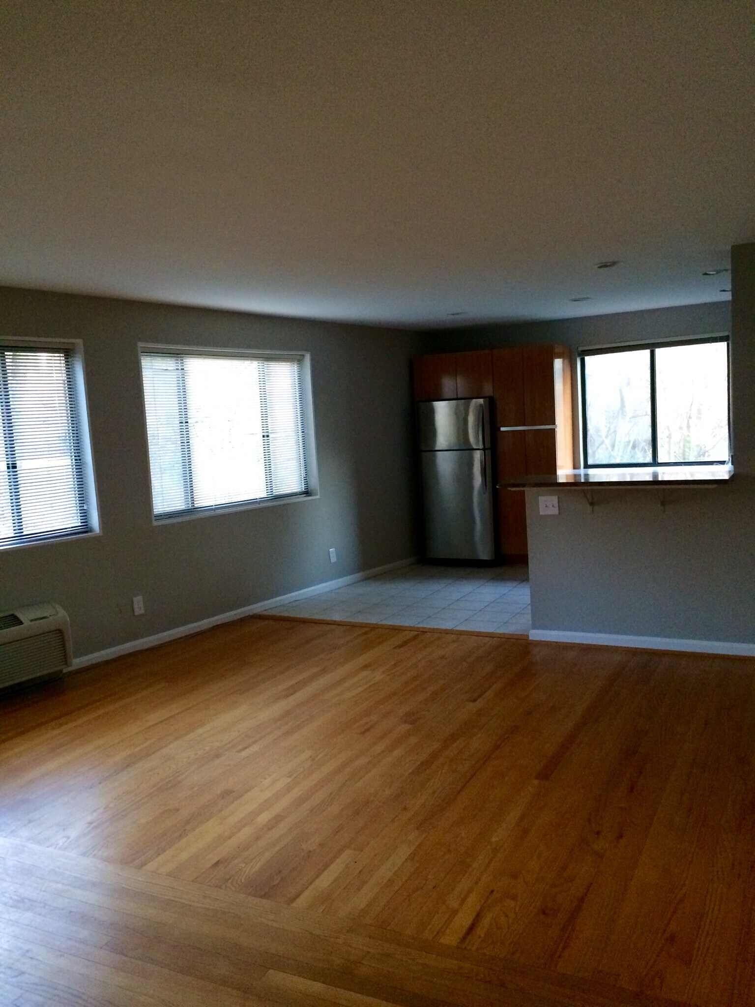 Building Photo - 4114 Davis Pl NW