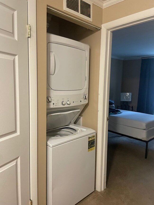 Building Photo - Coming soon! Ground level condo in Lake Heron