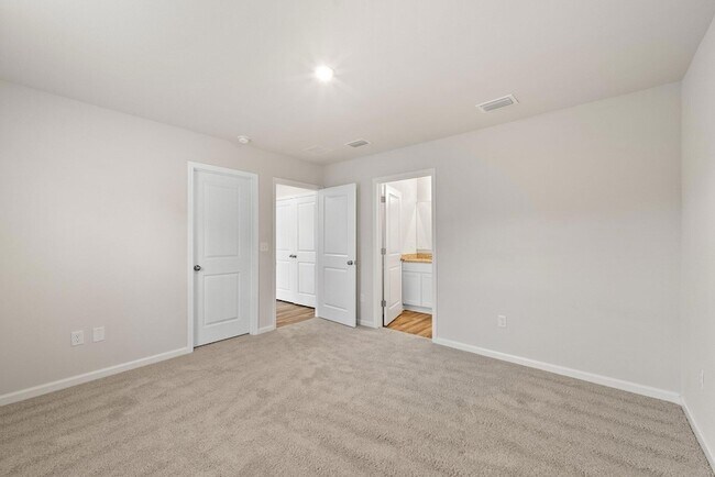 Building Photo - 630 Whispering Creek Ave