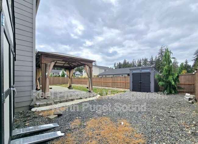 Building Photo - 9814 Hawkins Ave