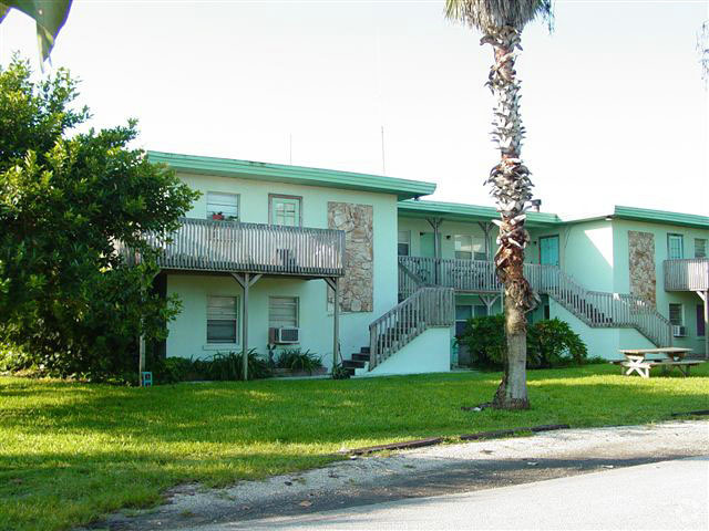 Main Building Photo - Sunrise Apartments