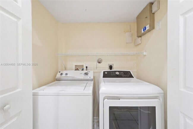 Building Photo - 2513 Coral Trace Pl