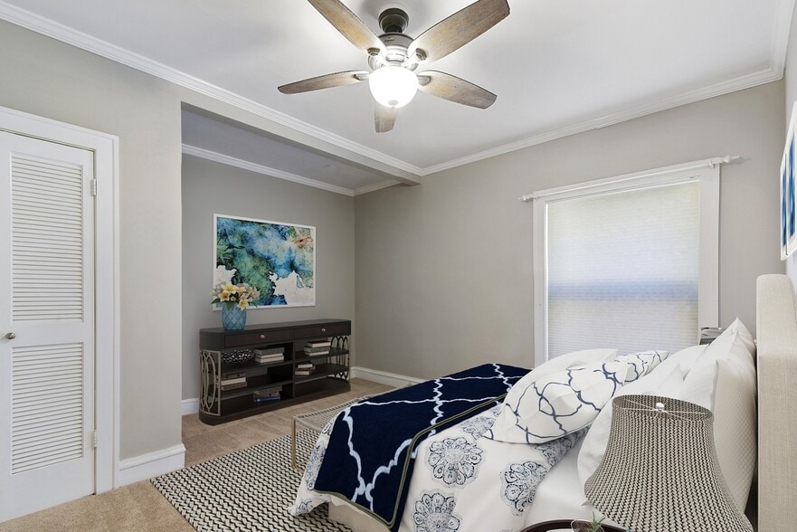 Building Photo - 804 Forest