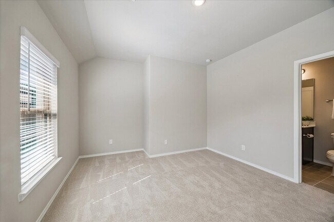 Building Photo - 3212 Bright Maple Dr