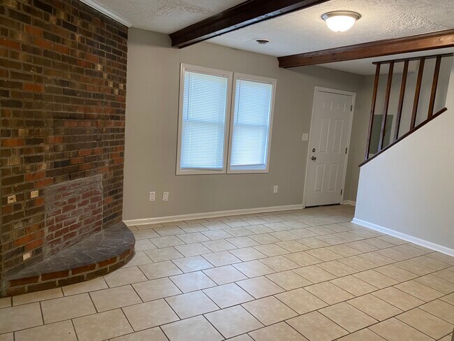 Building Photo - 28 Manchester Bay