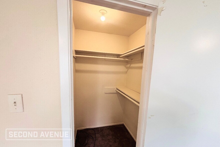 Building Photo - 3734 Xenophon Dr