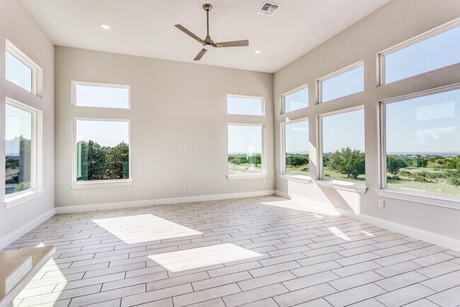 Building Photo - 2916 Hi Mesa