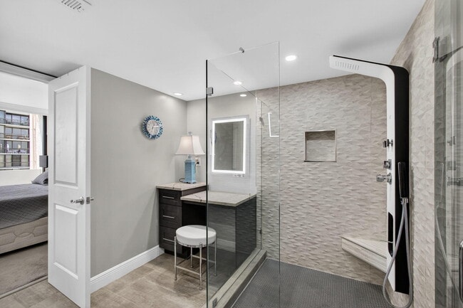 Building Photo - 4200 N Ocean Dr