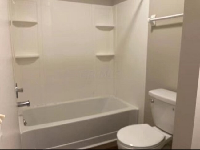 Building Photo - 2283 Hedgerow Road