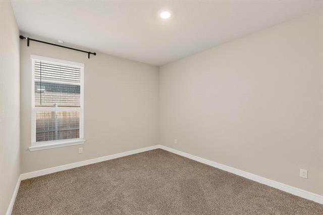 Building Photo - 625 Hogan Dr