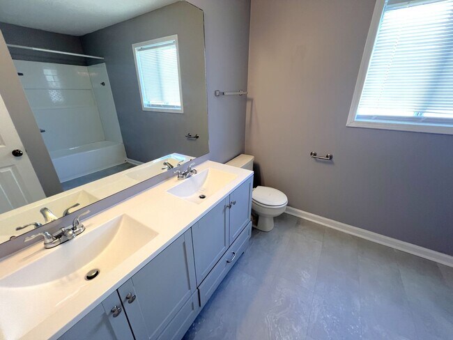 Building Photo - 149 Woodfield Pl