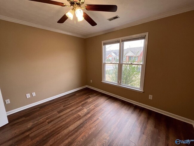 Building Photo - 2412 Harpeth Pl SW