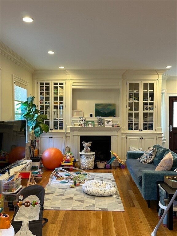 Building Photo - 191 Newtonville Ave