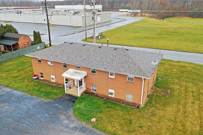 Building Photo - Joslynn Properties LLC-560