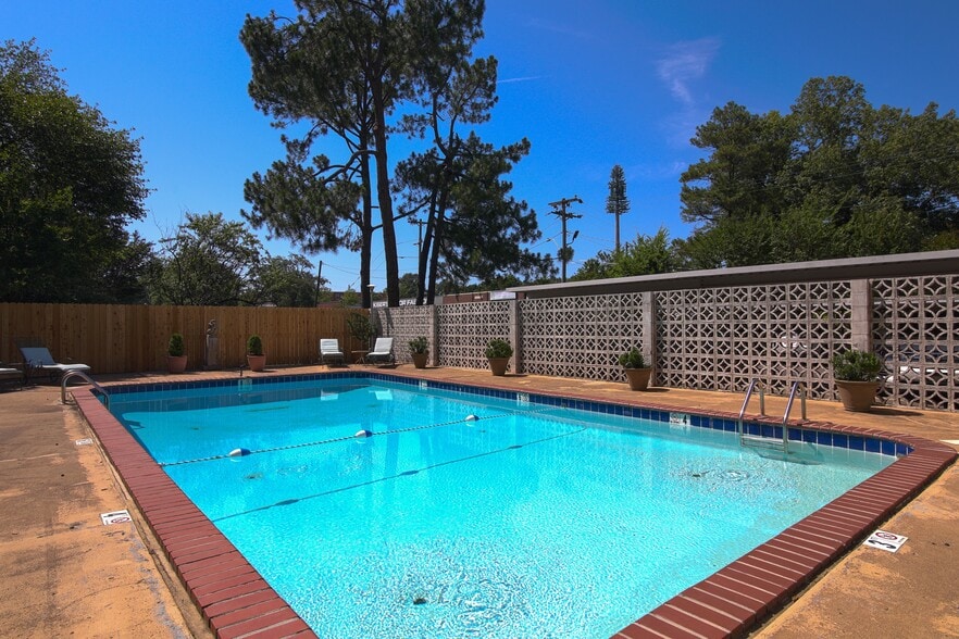 Pool - 3080 Walnut Grove Rd