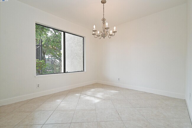 Building Photo - 1117 Ironwood Rd