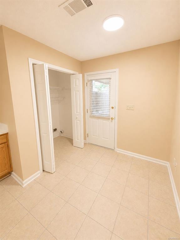 Building Photo - 8346 Grand Oaks Ct