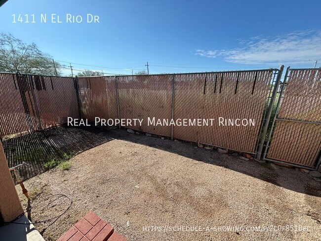 Building Photo - 1411 N El Rio Dr