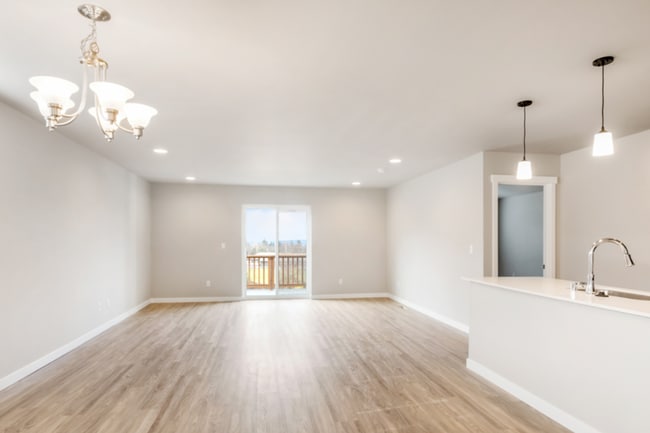 Building Photo - Newly Built 4bd 2.5ba in LSSD