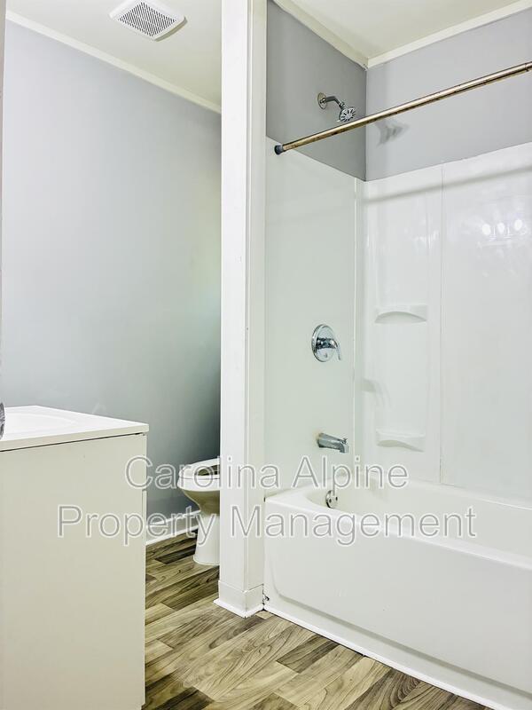 Building Photo - 516 E Peachtree St