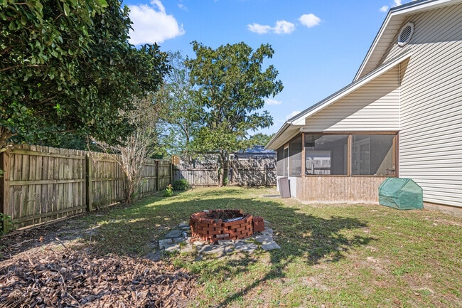 Building Photo - 470 Managua Way