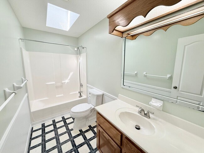 Building Photo - Custom Built 4-Bedroom/3 Bathroom Home